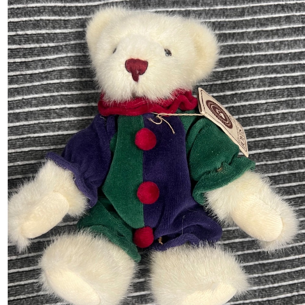 Boyds Bears Snickerdoodle T.J. Best Dressed Collection Jester Plush Cream 918949